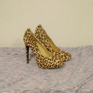 Kelsi Dagger Leopard Print Pumps 4.5IN Heel